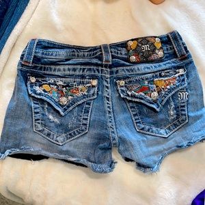 Miss Me Colored Embroidery Jean Shorts size 27